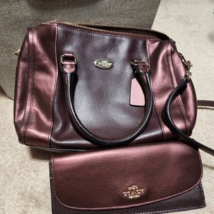 Coach purse and wallet in burgundy 9×8